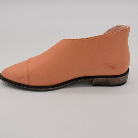 Bamboo Womens Masterpiece-01M Cut Out Flat Ankle Boot US Size 7 Blush New - Picture 2 of 6